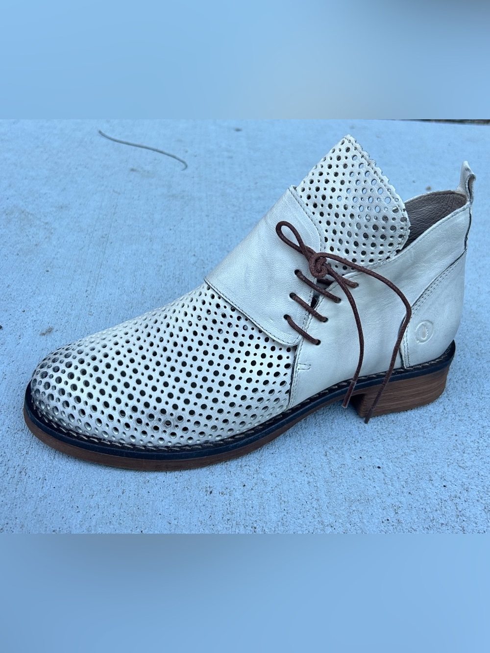 Casta Ravva Cream Mesh
Leather size 39 (8.5)